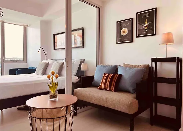 Relaxing 1-bedroom Unit In Azure Urban And Residences By One Guest Place